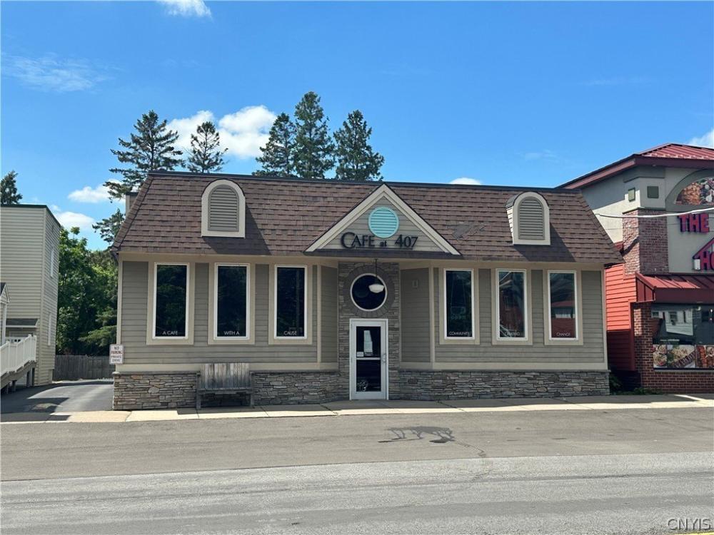 Currently Displayed Property Photo