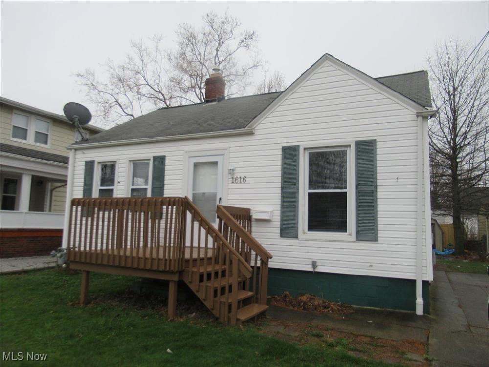 Currently Displayed Property Photo