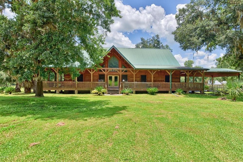 Currently Displayed Property Photo