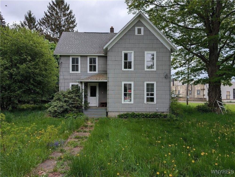 Currently Displayed Property Photo