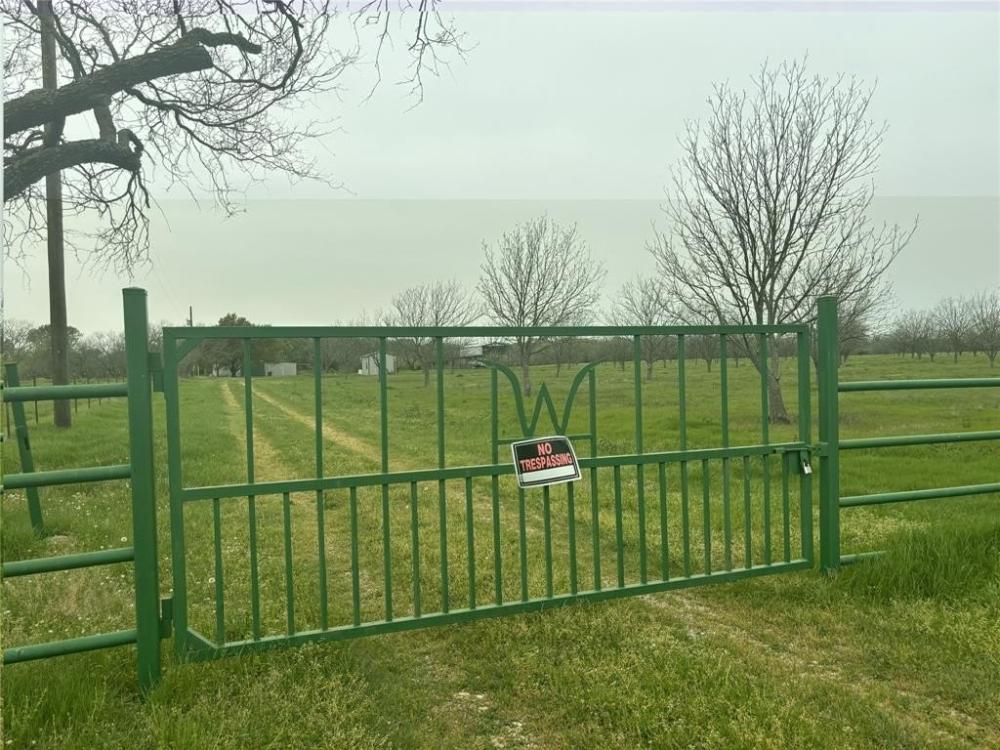 Currently Displayed Property Photo