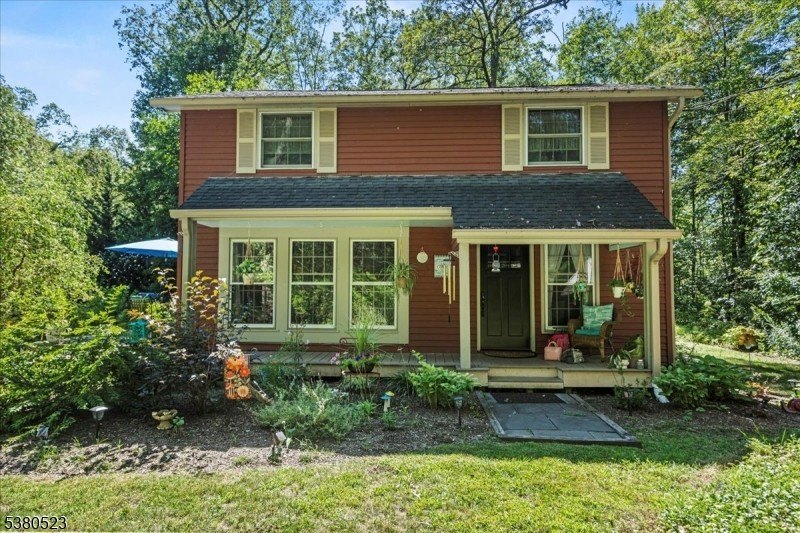 Currently Displayed Property Photo