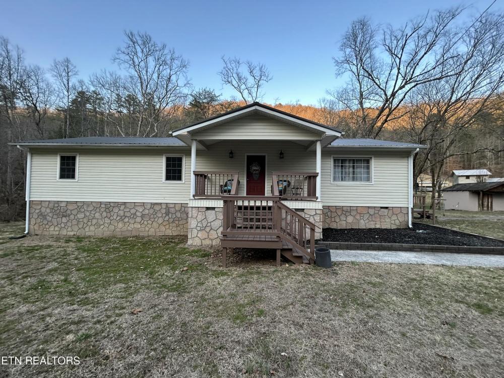 Currently Displayed Property Photo