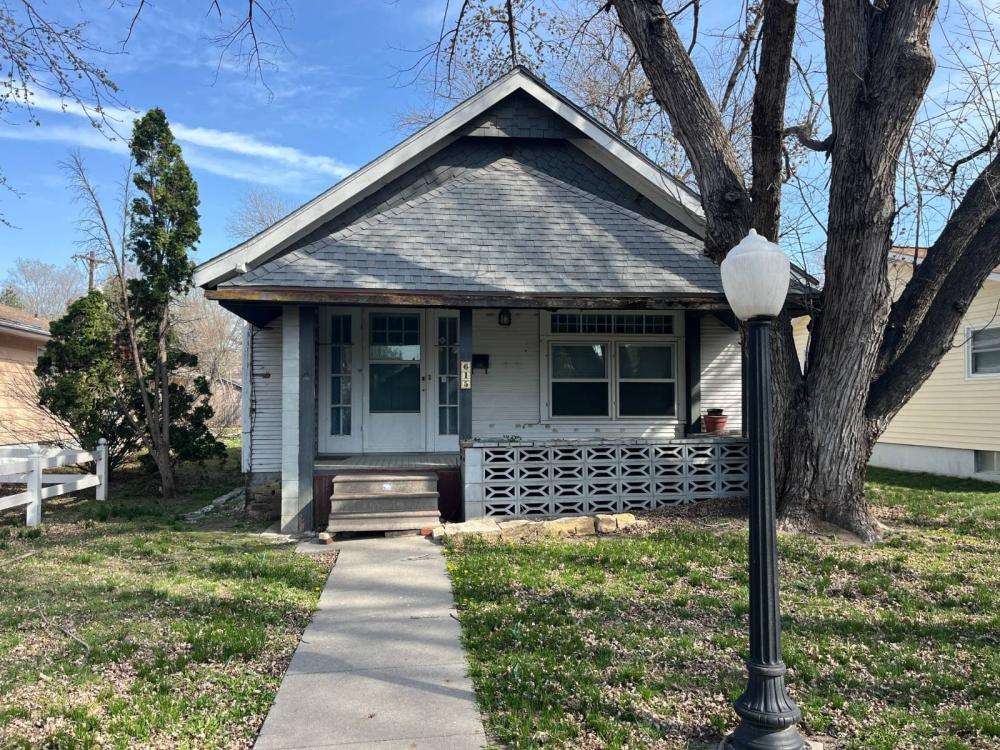 Currently Displayed Property Photo
