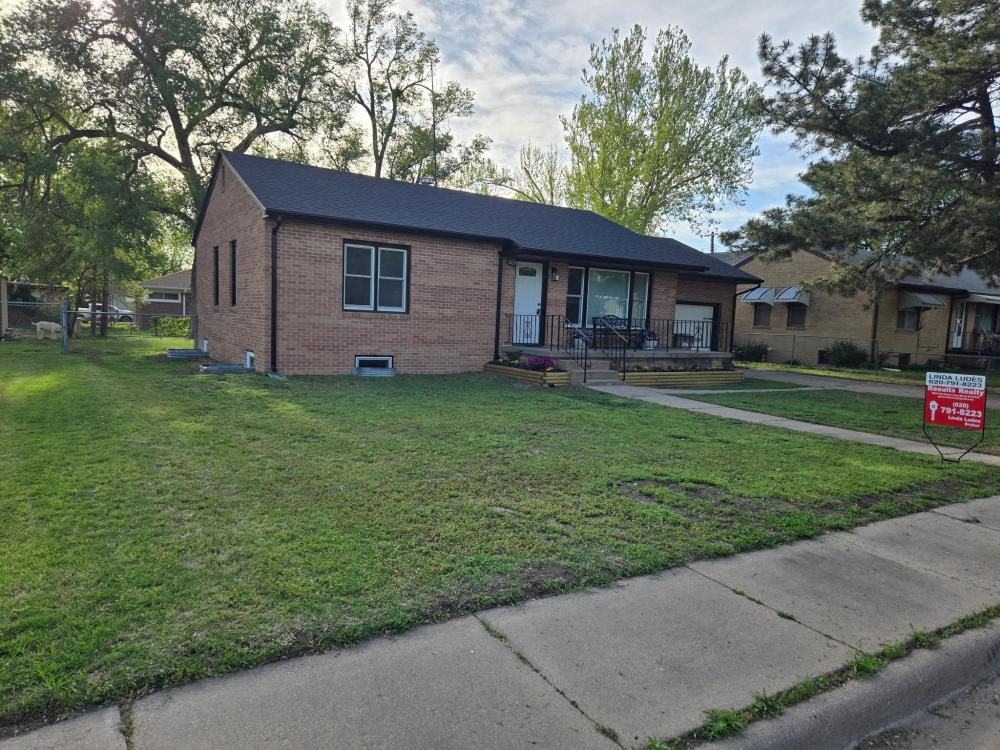 Currently Displayed Property Photo