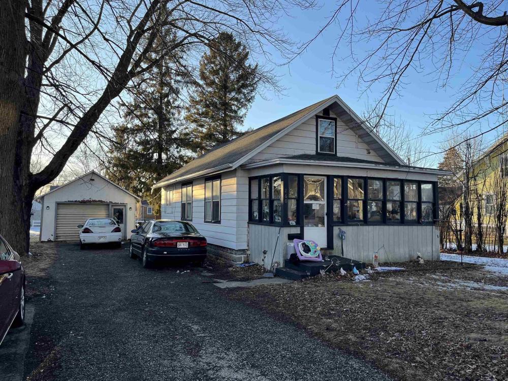 Currently Displayed Property Photo