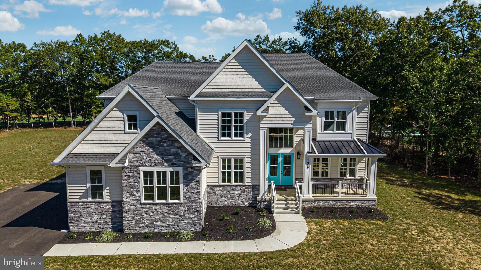 Currently Displayed Property Photo