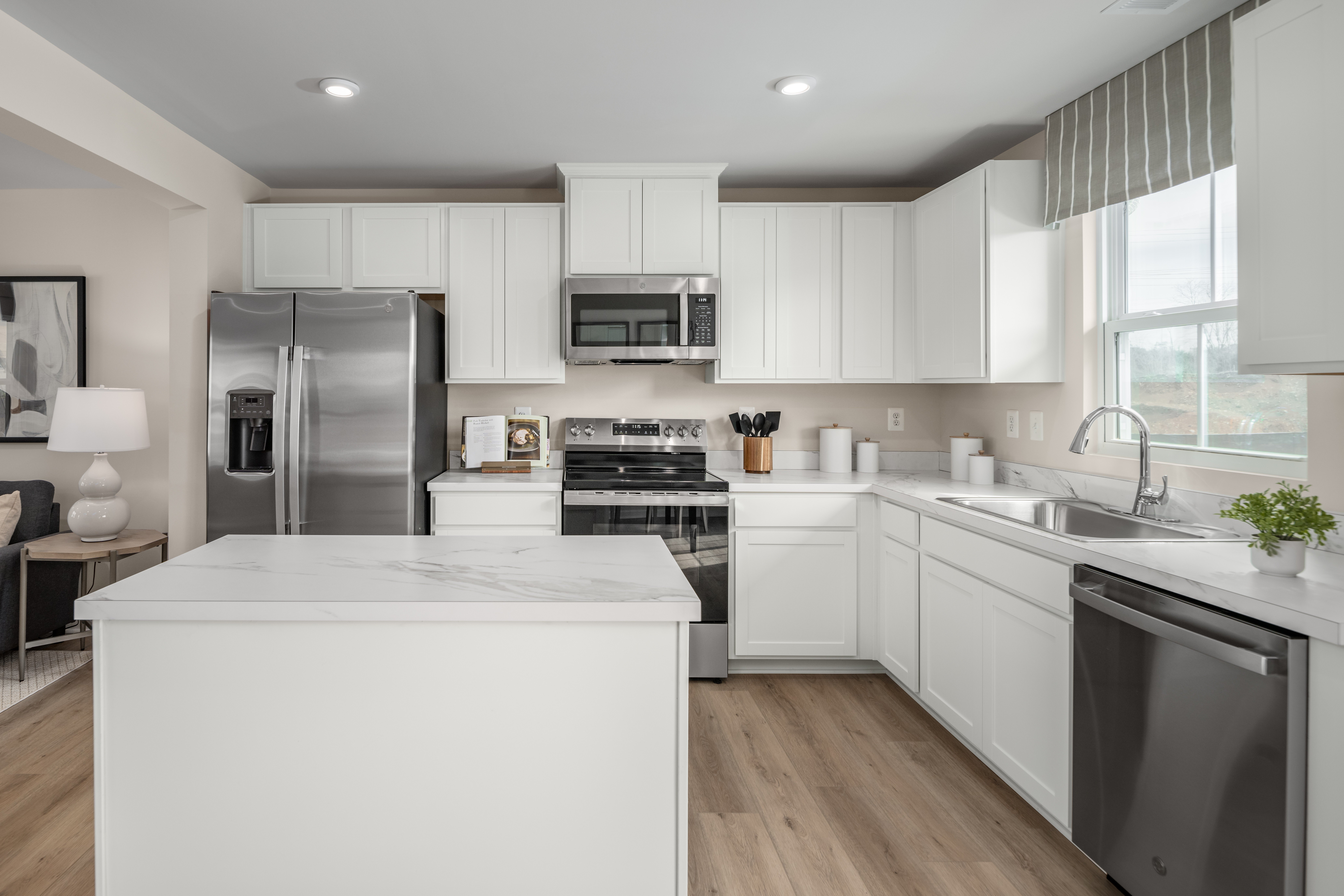 Currently Displayed Property Photo