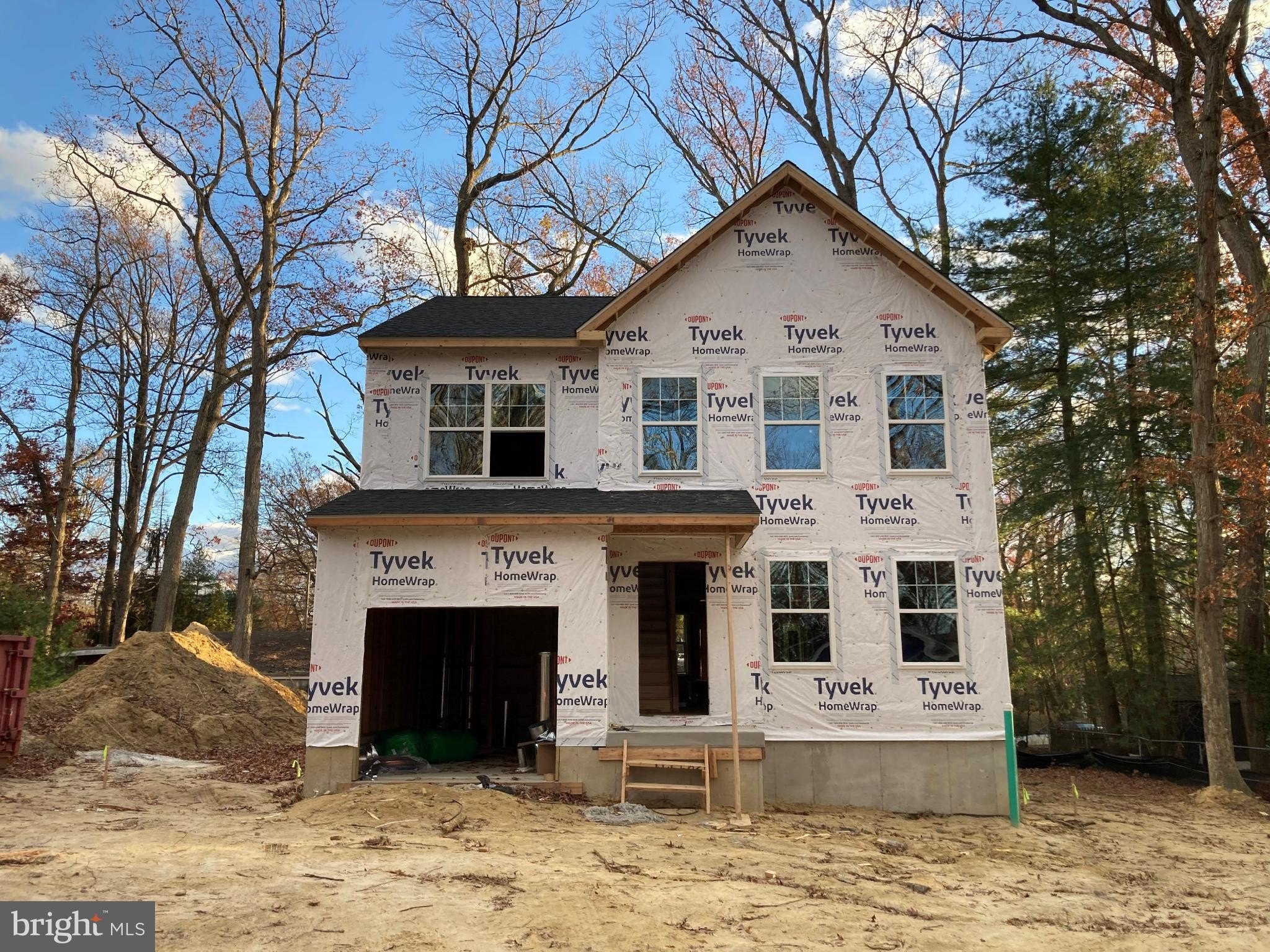 Currently Displayed Property Photo