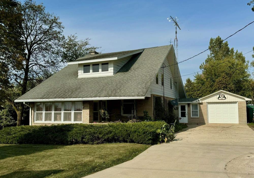 Currently Displayed Property Photo