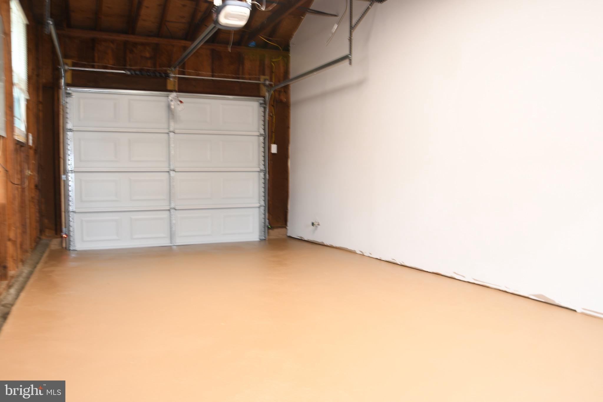 Currently Displayed Property Photo