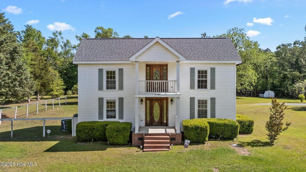 Currently Displayed Property Photo