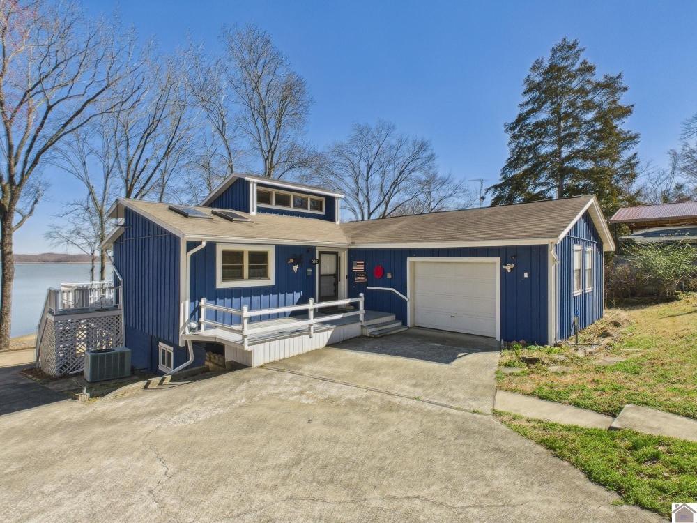 Currently Displayed Property Photo
