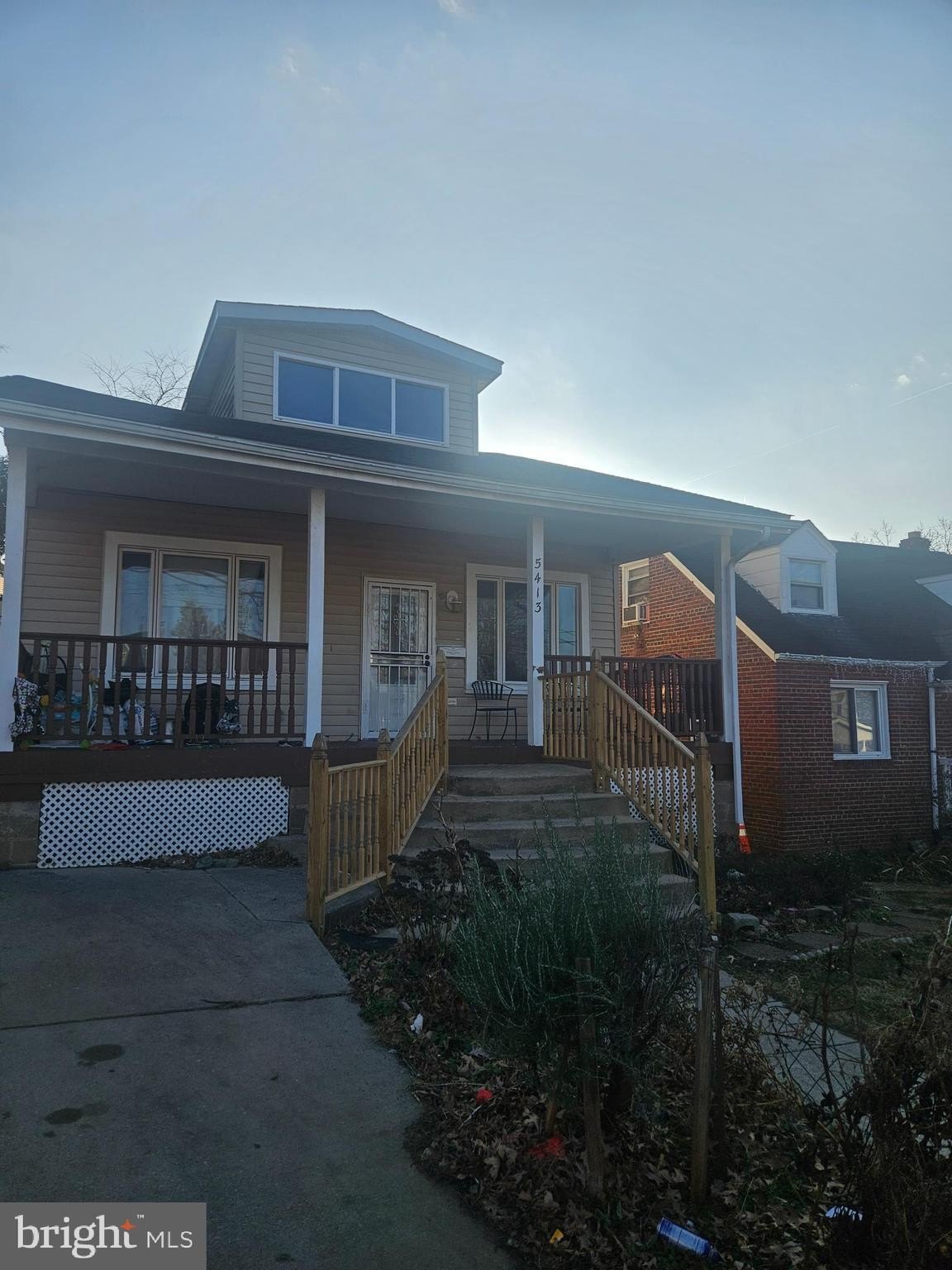 Currently Displayed Property Photo