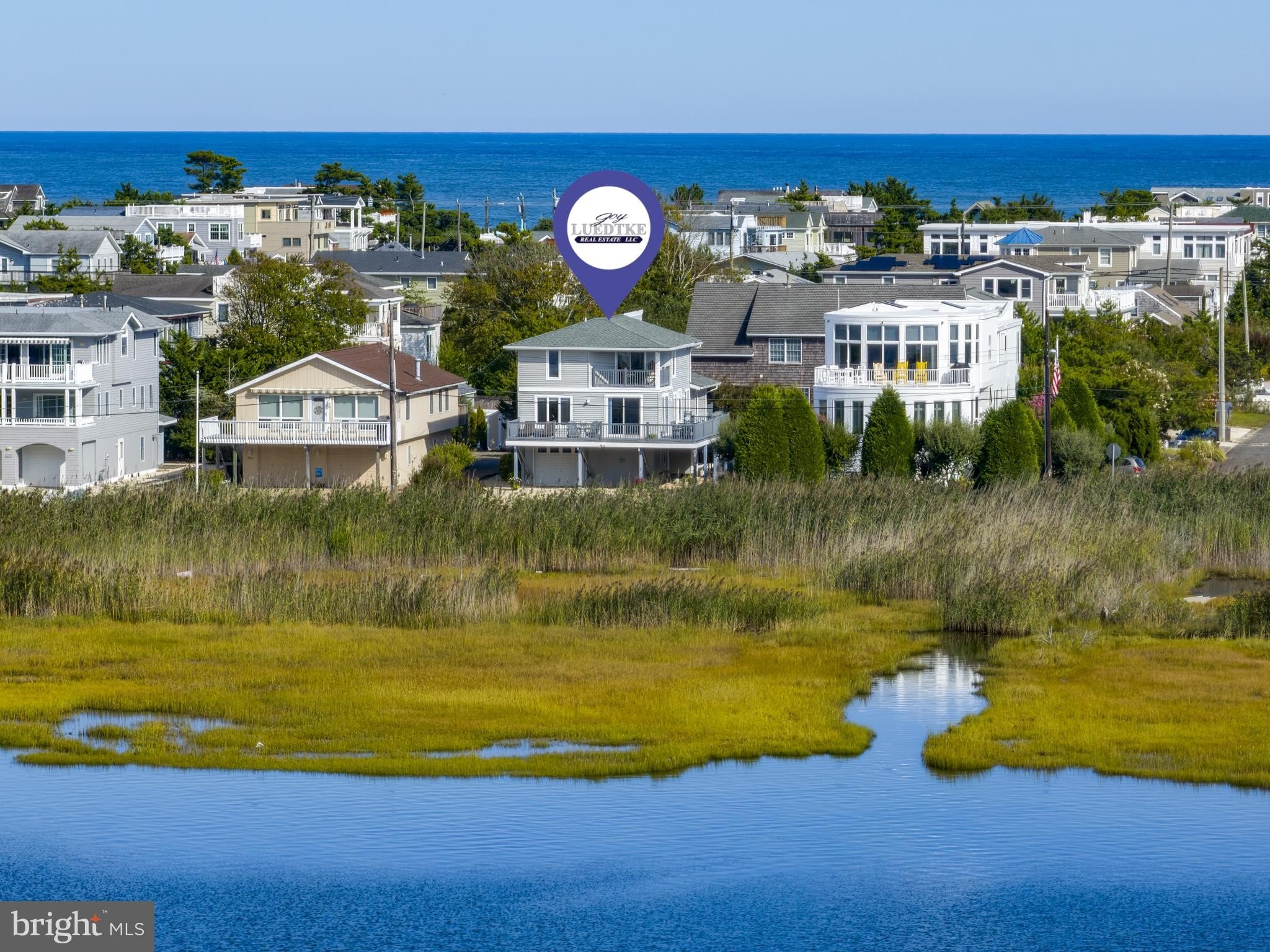 Currently Displayed Property Photo