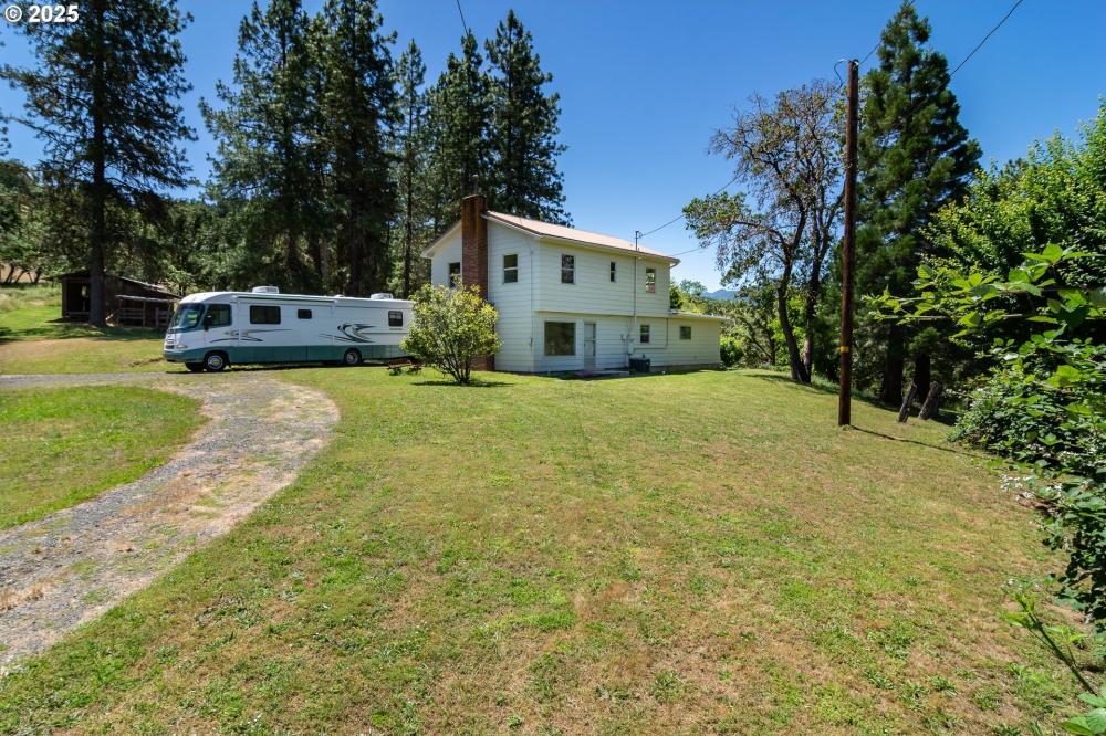 Currently Displayed Property Photo