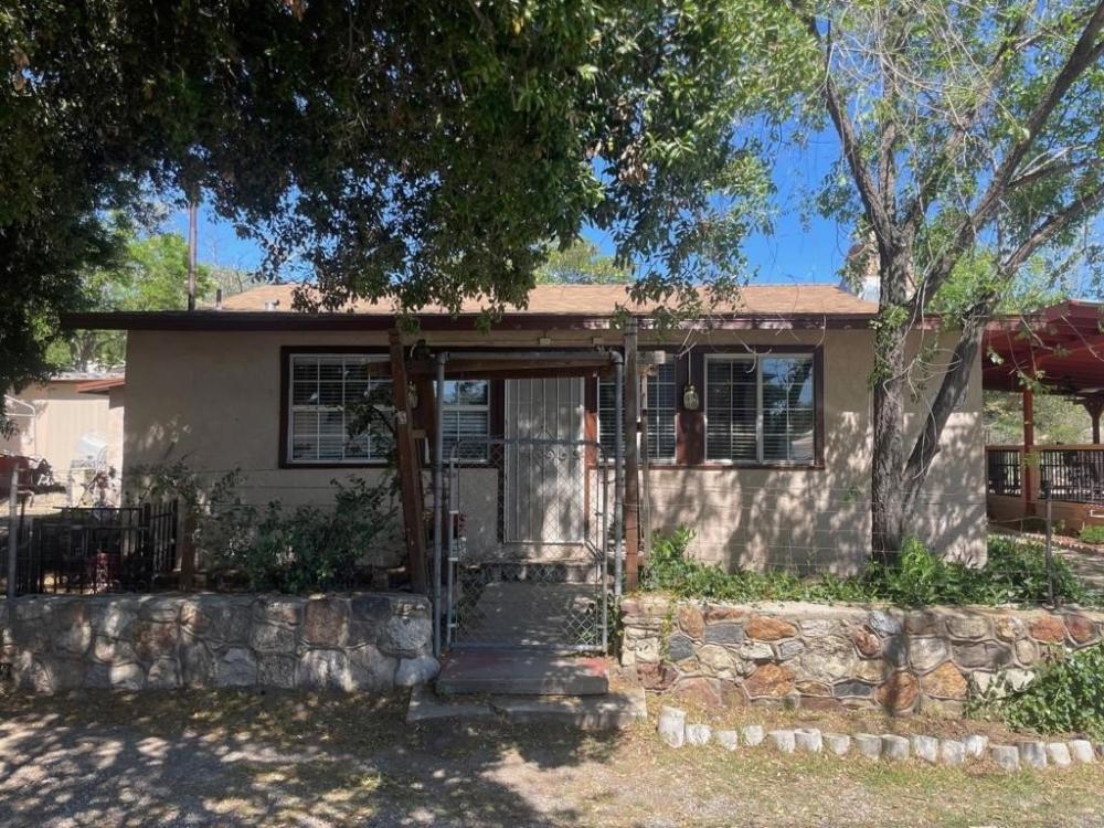 Currently Displayed Property Photo