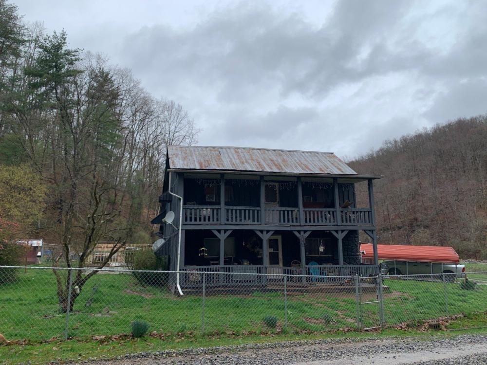 Currently Displayed Property Photo