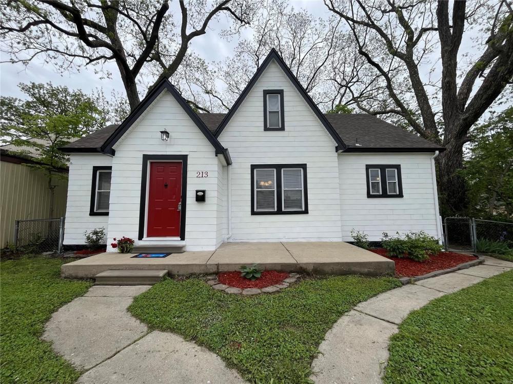 Currently Displayed Property Photo