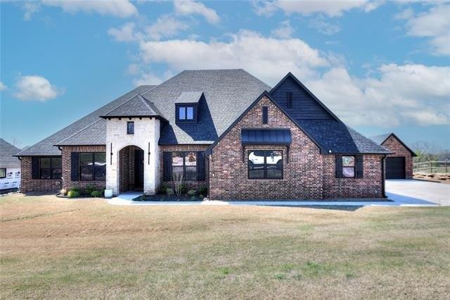 Currently Displayed Property Photo