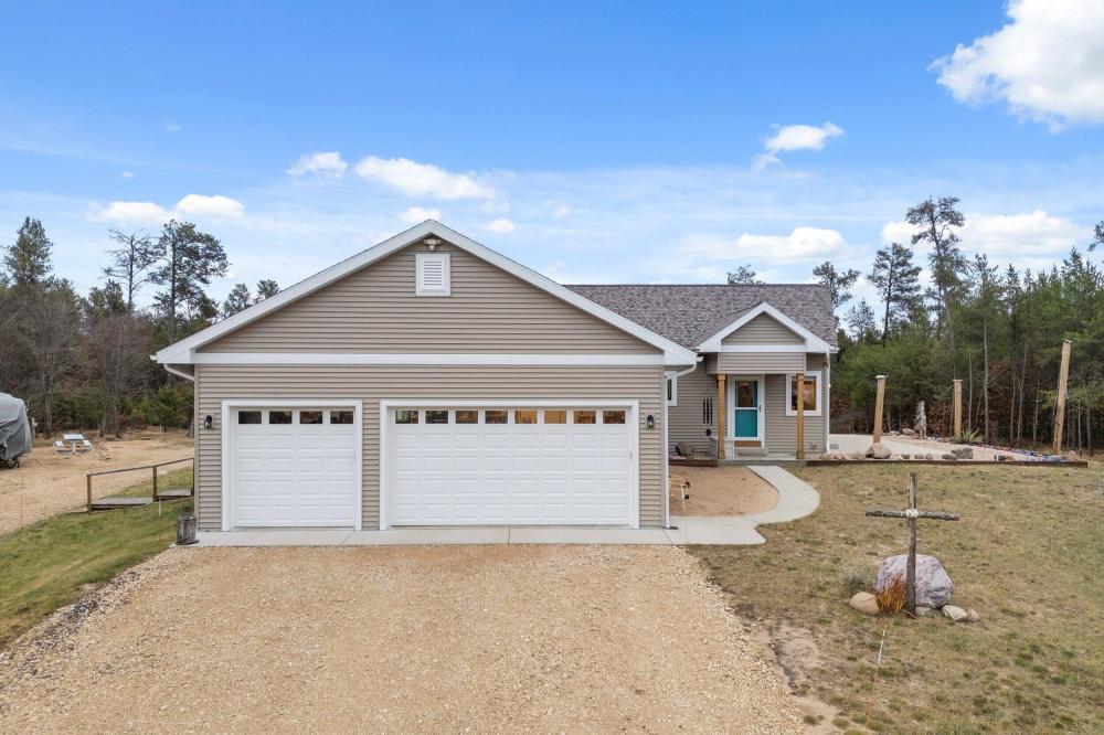 Currently Displayed Property Photo