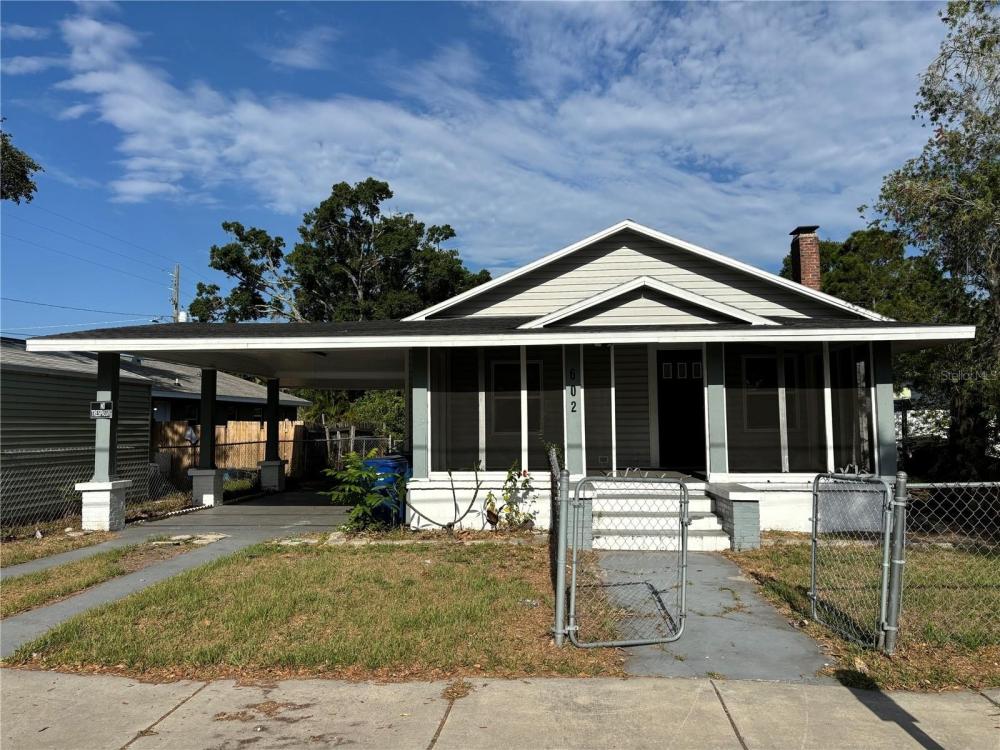 Currently Displayed Property Photo