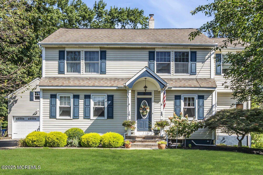 Currently Displayed Property Photo