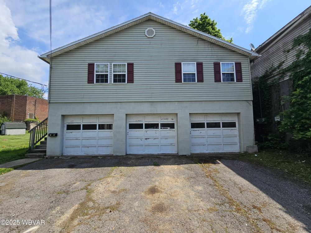Currently Displayed Property Photo