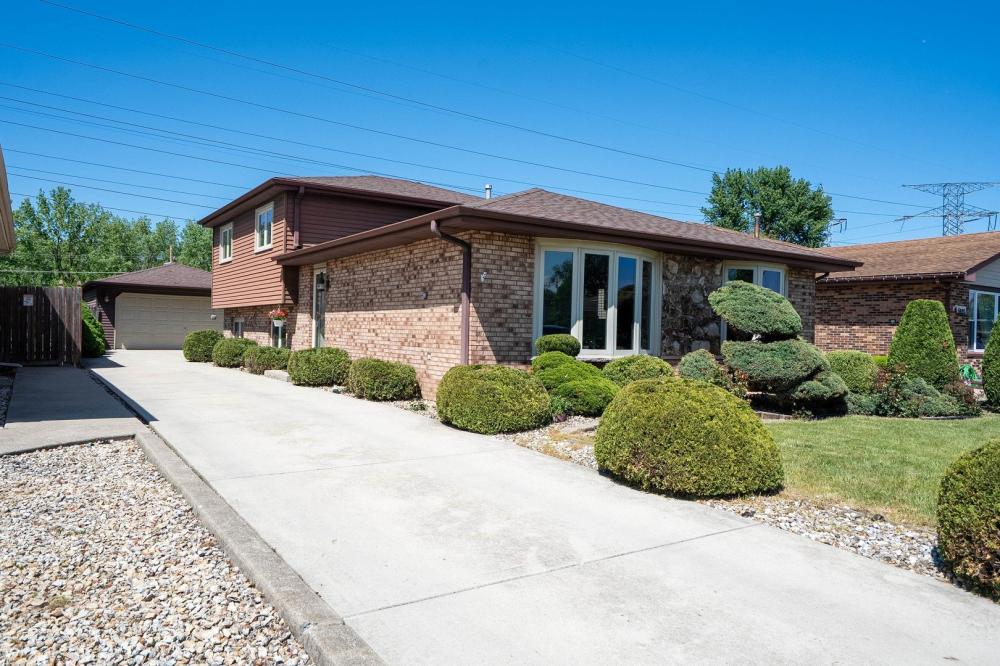 Currently Displayed Property Photo