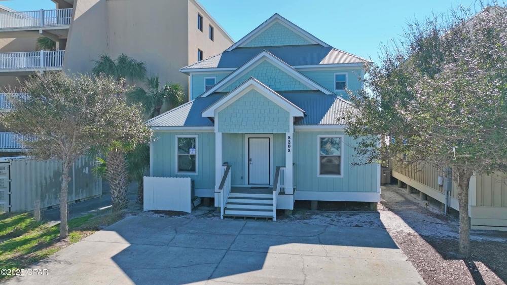 Currently Displayed Property Photo
