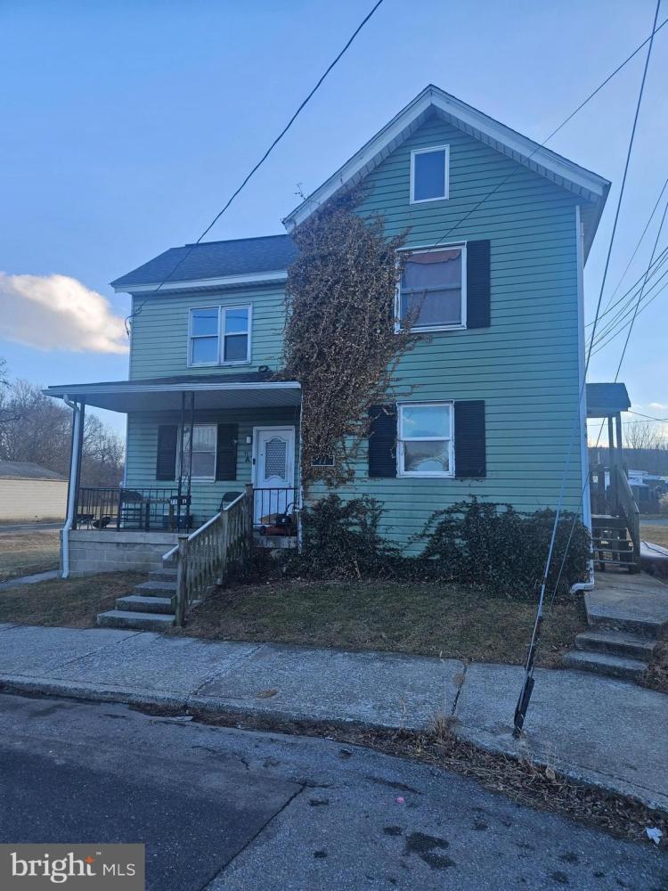 Currently Displayed Property Photo