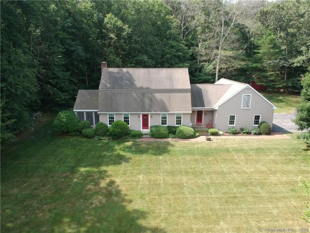 Currently Displayed Property Photo