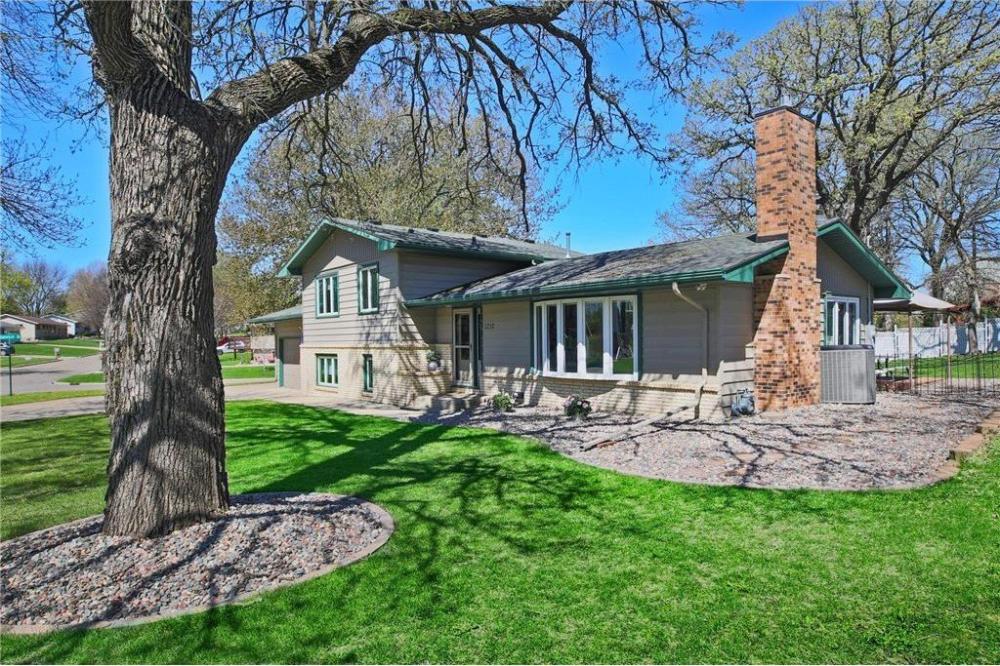 Currently Displayed Property Photo