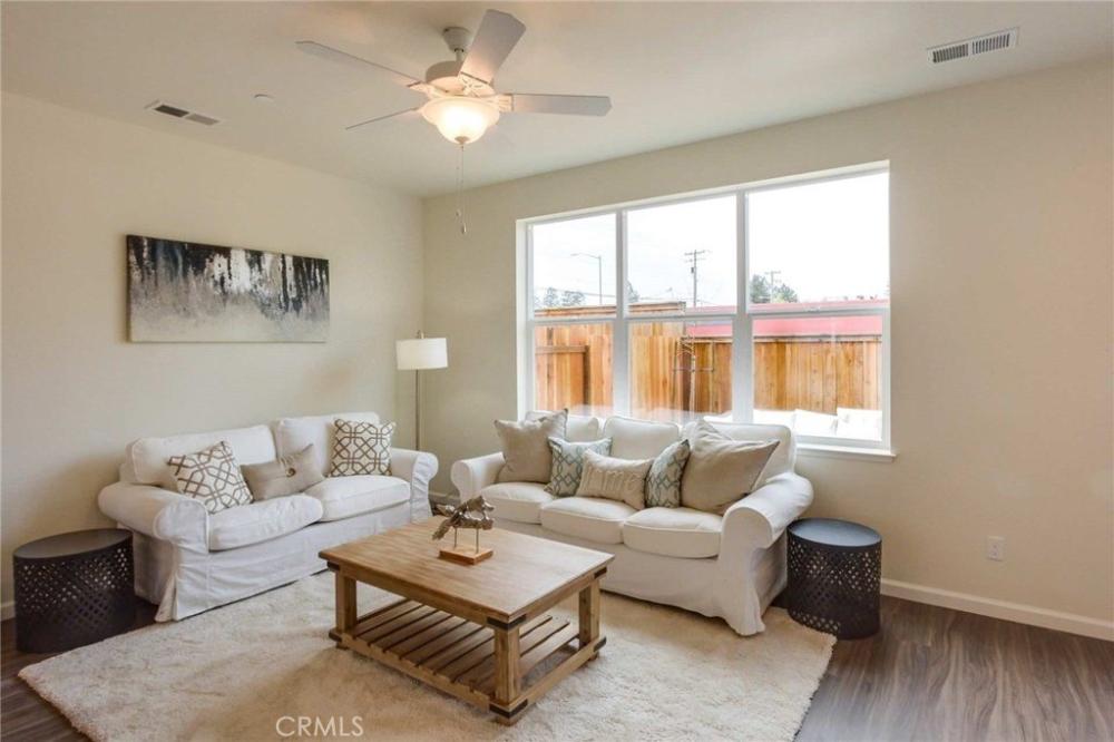 Currently Displayed Property Photo