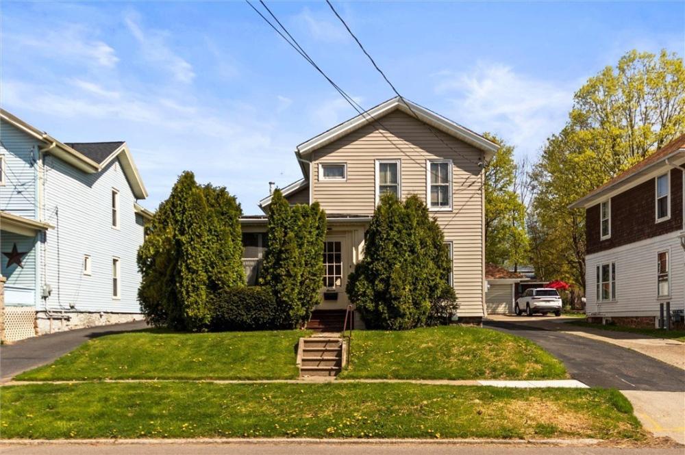 Currently Displayed Property Photo