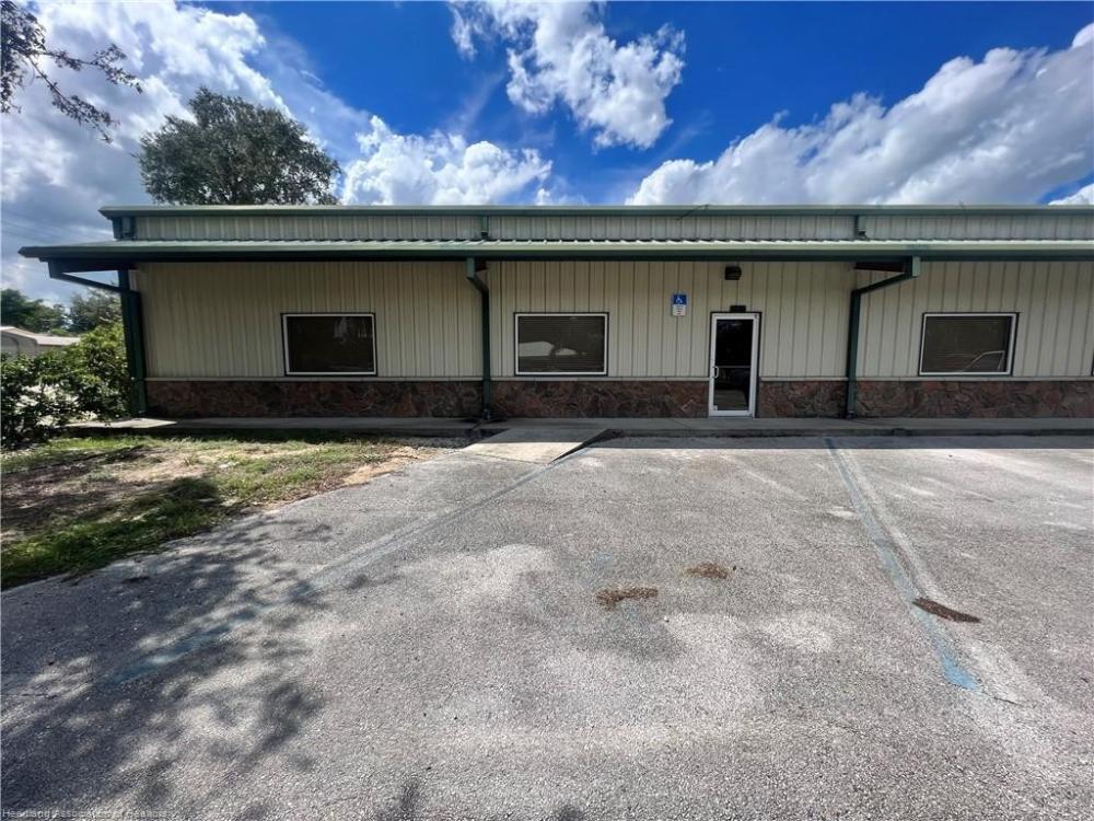 Currently Displayed Property Photo