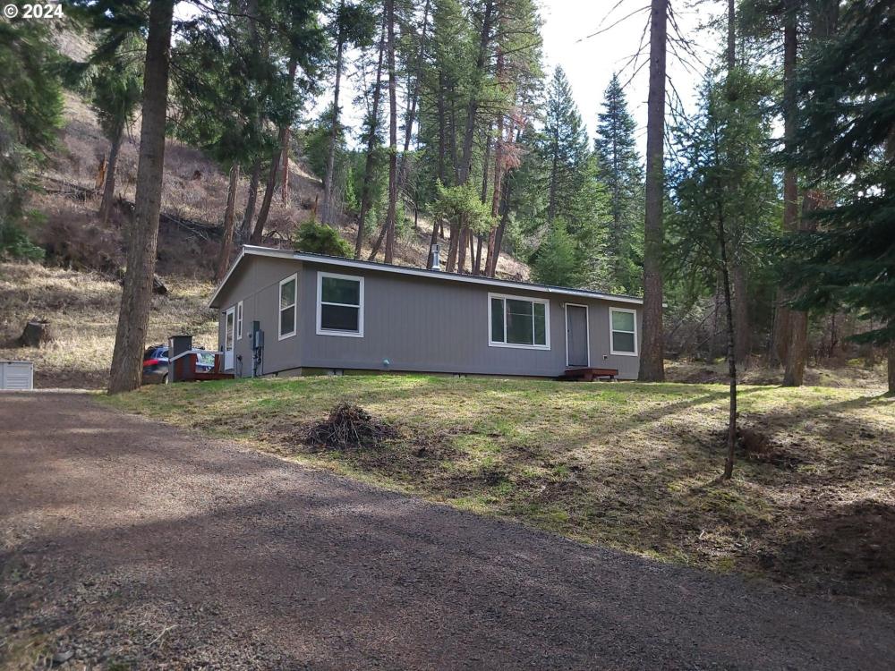 Currently Displayed Property Photo