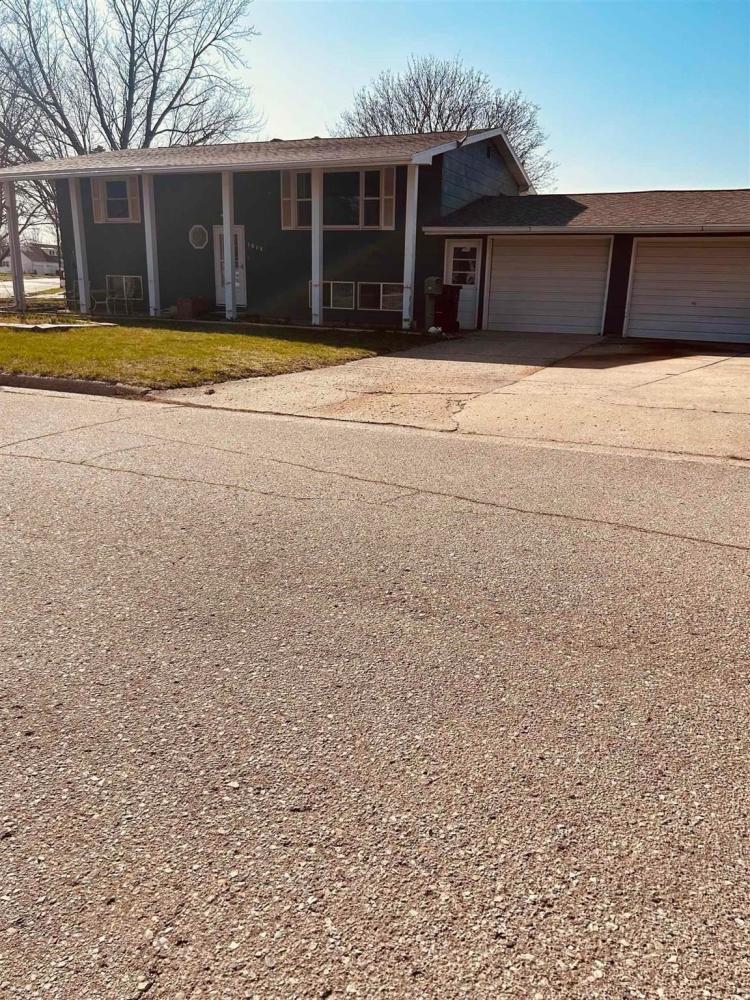 Currently Displayed Property Photo