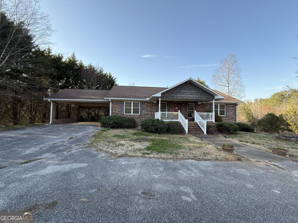 Currently Displayed Property Photo