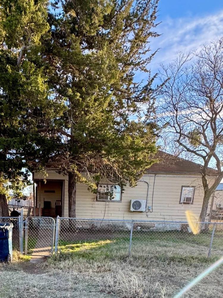 Currently Displayed Property Photo