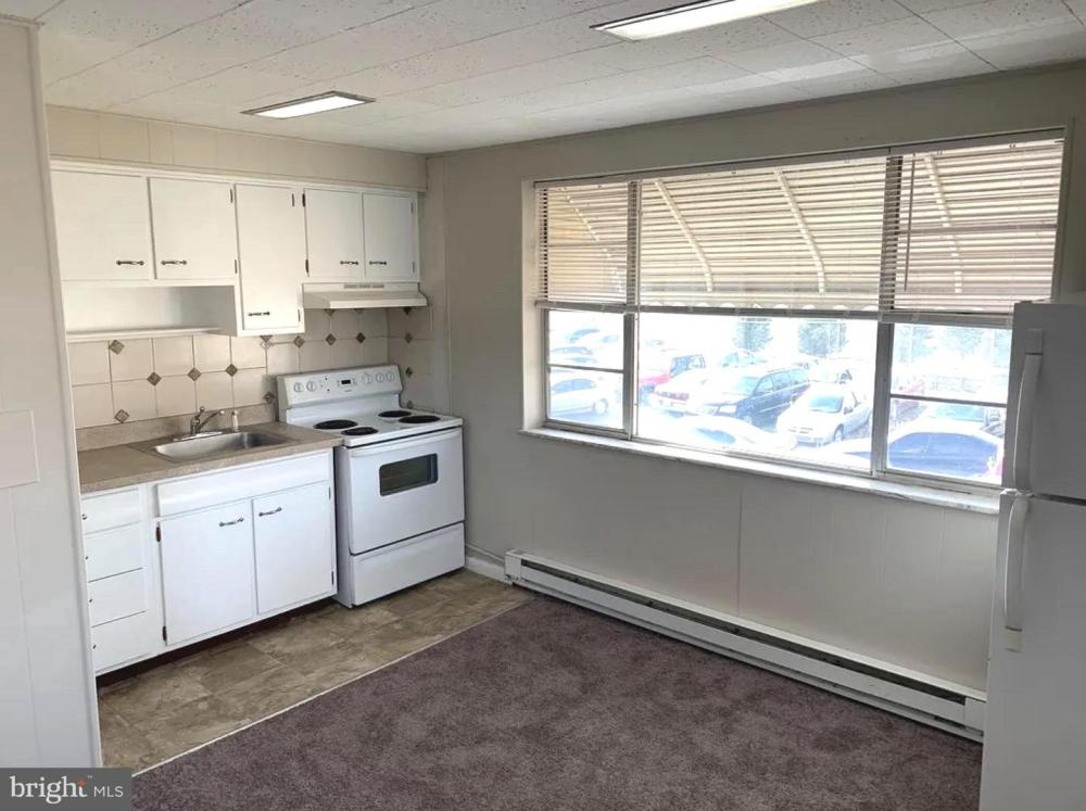Currently Displayed Property Photo