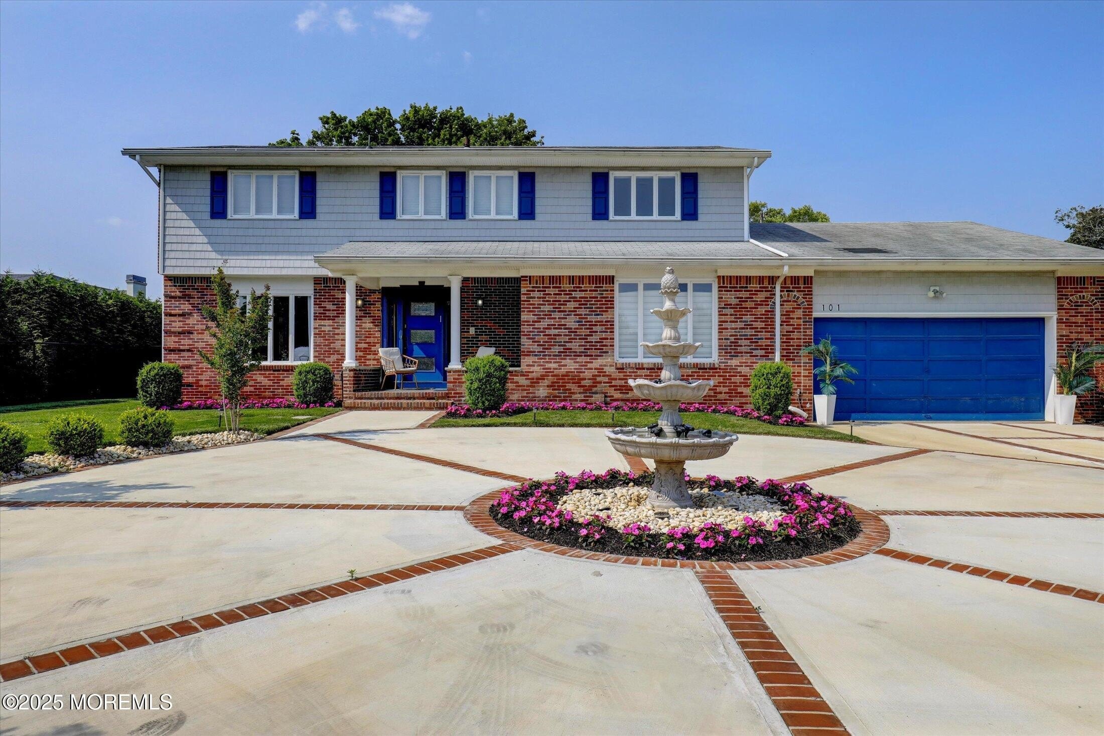 Currently Displayed Property Photo