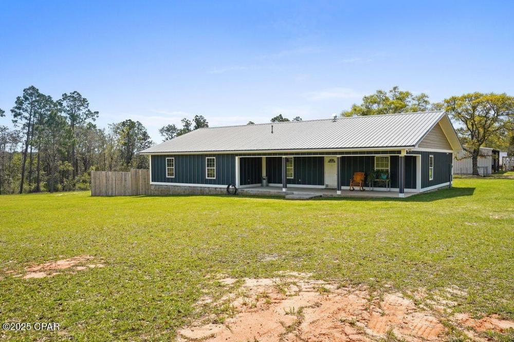 Currently Displayed Property Photo