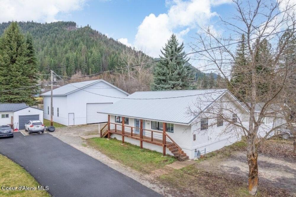 Currently Displayed Property Photo