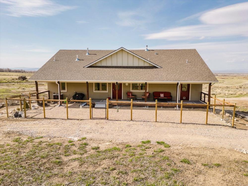 Currently Displayed Property Photo