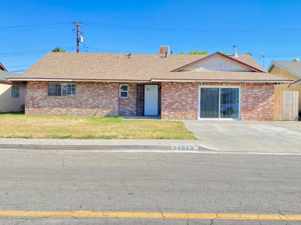 Currently Displayed Property Photo