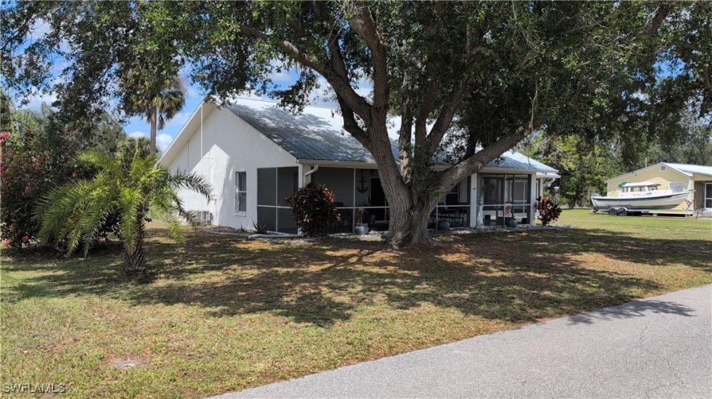 Currently Displayed Property Photo