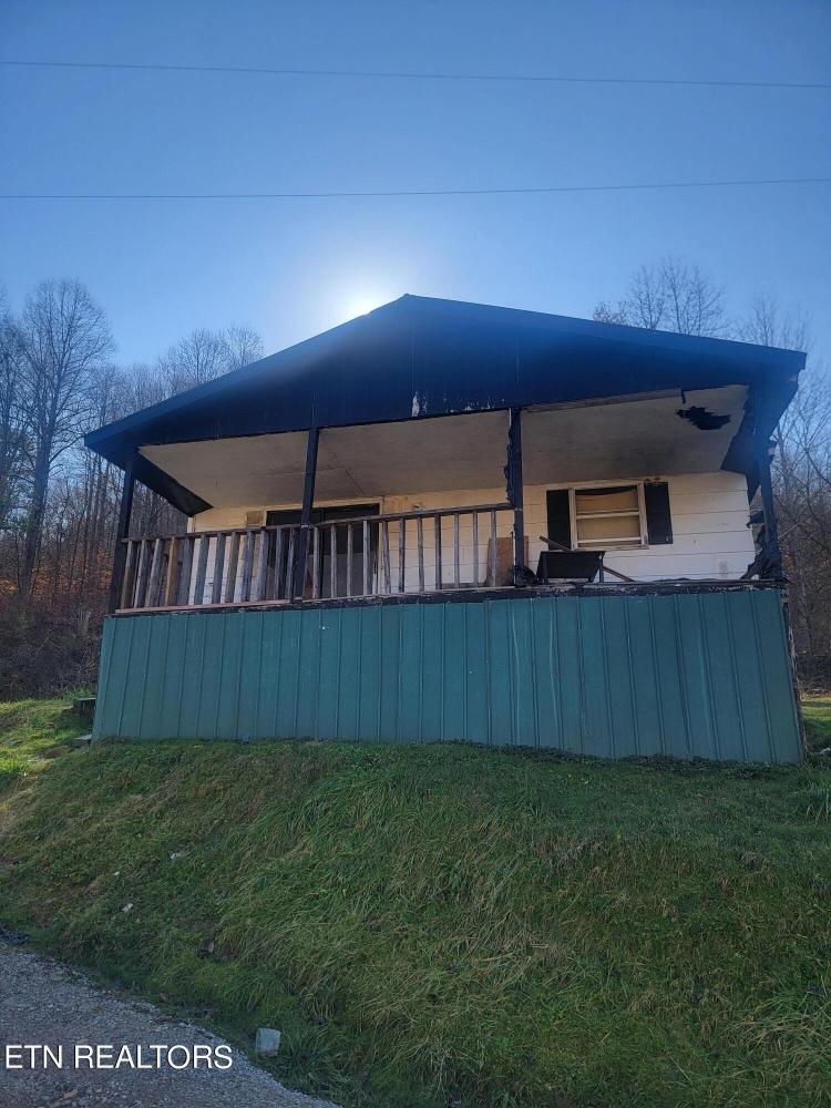 Currently Displayed Property Photo