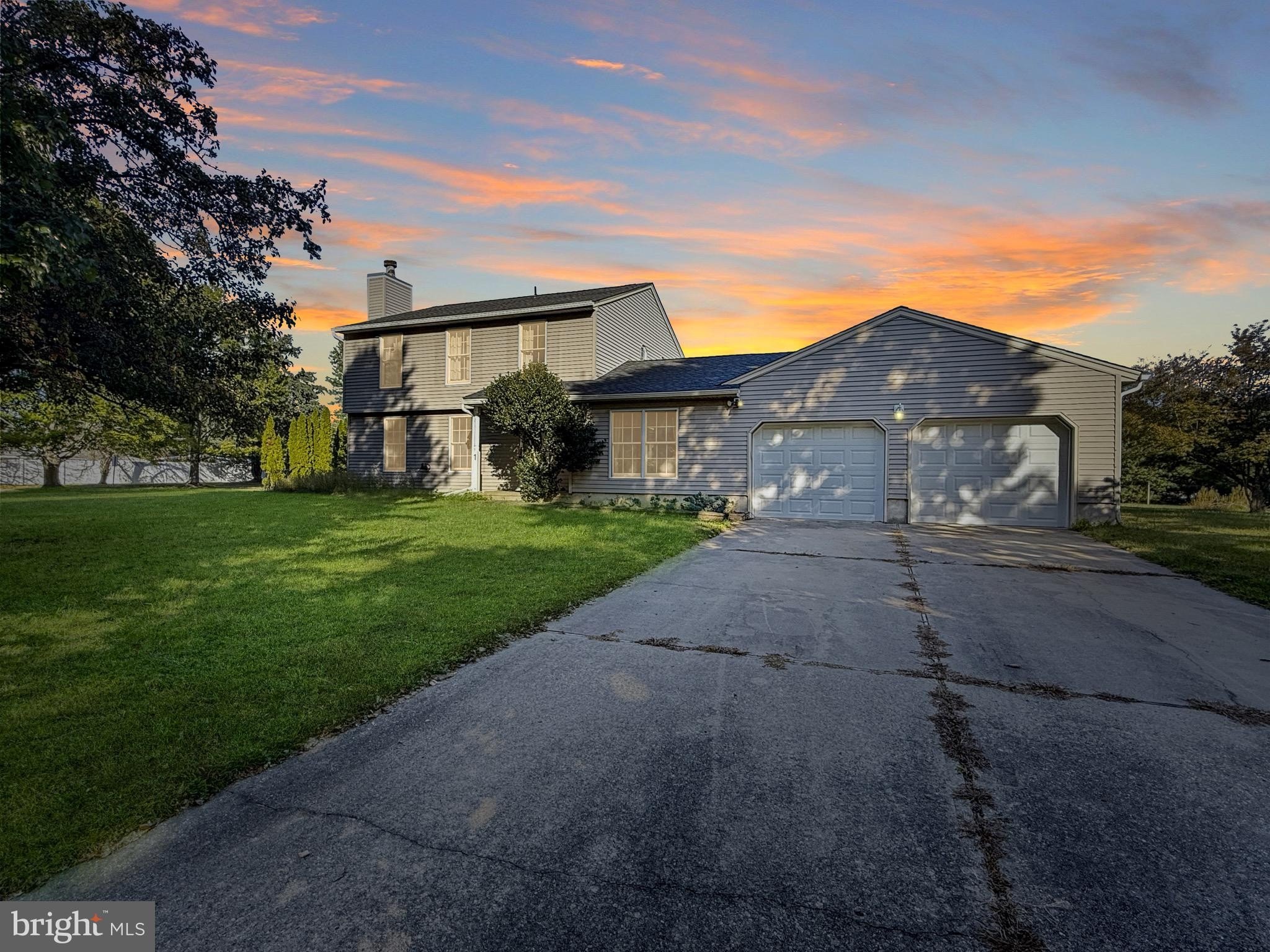 Currently Displayed Property Photo