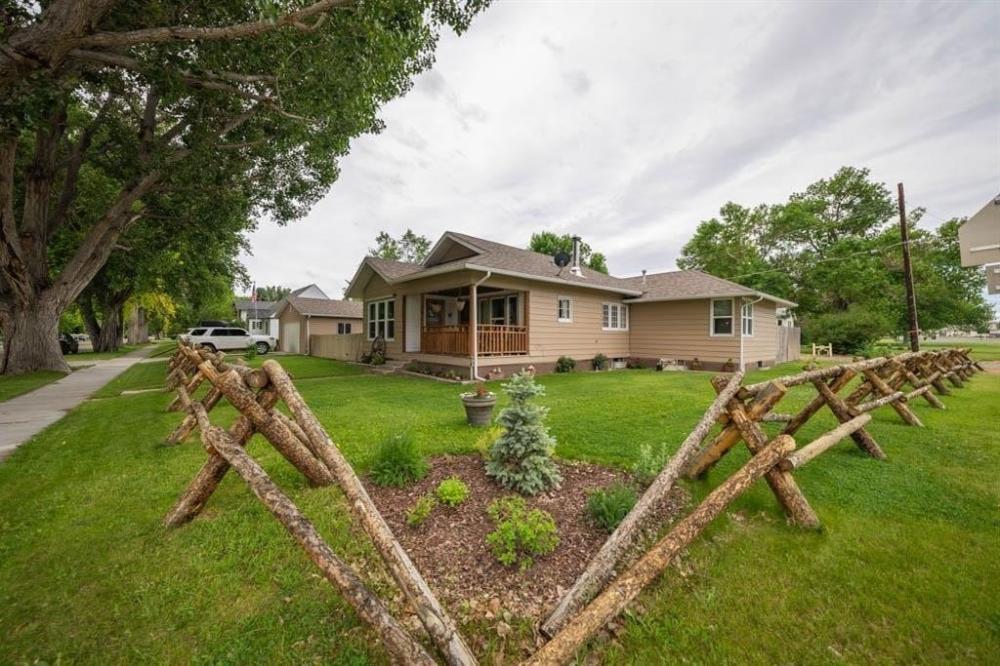 Currently Displayed Property Photo